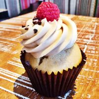 strawberry and tiramisu cupcake  at Beatnic - Bleecker St in New York City