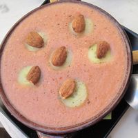 Rote Suppe - rohvegan und superlecker at Spiti House Bar in Paros