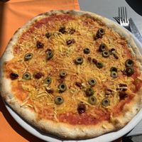 Vegane Pizza  at Ristorante Cristallina in Coglio
