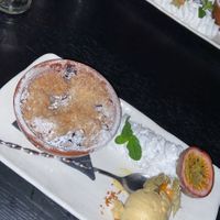 Vegan Apple Blueberry crumble met salted caramel ijs en slagroom at Eetcafe Spinoza in Leeuwarden