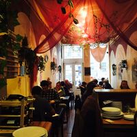 gemütlich und stimungsvoll at NovaPizza Vegan Kitchen in Edinburgh