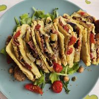 Vegan toast with grilled veggies, beans, salad & cold cuts 😋 at Feliz Cafe in Peschiera Del Garda