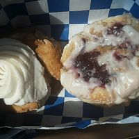 (GF/V) Cinnamon Roll, (GF/V) Berry Crumble Bun at Goldenrod Pastries in Lincoln