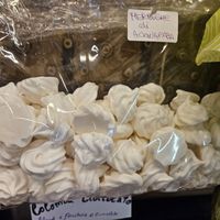 Aquafaba meringues at Vegan Store Stall 83 in Rome