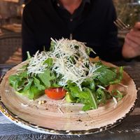 Rocket, avocado and tomato salad as a starter, also delicious. at Platan in Samarkand