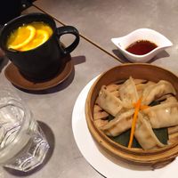 Té, gyozas y agua del grifo a 0,50 xddd at Quy Nguyen - Vegan Living in Berlin