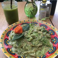 Pasta y palta 😋 at Organico Fortuna in La Fortuna