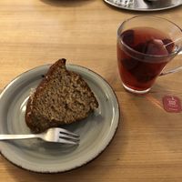 Nusskuchen und Früchtetee at Cofeba in Graz