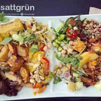 Bunte Vielfalt und alles einfach großartig!  at Sattgrün in Essen