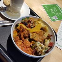 You could definitely load up that middle-sized bowl even more at Sattgrün in Essen