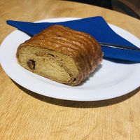 White poppy seed cake at bistRAW & Tea in Prague