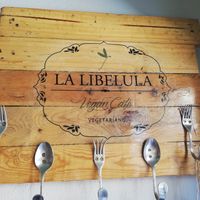 Creative decoration at La Libelula Vegan Cafe in Fuengirola