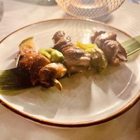 YAKITON 🤤
Teriyaki glazed Lion’s mane belly skewers, shishito peppers, yuzu & togarashi #Veganuary at Full Bloom in Miami Beach