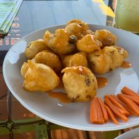 Buffalo cauliflower  at SoyGreen in San Salvador
