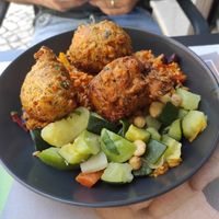 Pataniscas de tofu at Folha Verde in Lisbon