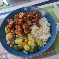 Cebolada de seitan at Folha Verde in Lisbon