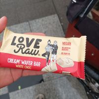 Wafer bar white choc ( Wie Bueno) at Twelve Monkeys Vegankrams in Hamburg