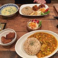 White spinach curry set meal, with soy karaage on the side and a beans and radish curry. at VegRecar in Matsuyama