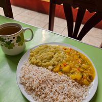 Tea and main dish at Comedor Vegetariano in Huaraz