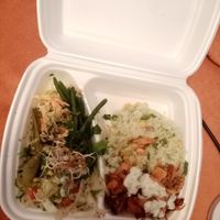 Vegan jackfruit chicken with rice and veggies at Pomylone Gary in Lublin