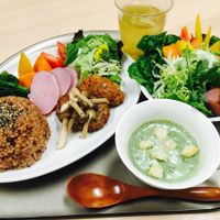 Daily lunch set 

 Lunch plate + Salad bowl + Soup + 　Drink
(One time limited buffet)
​ at Kaemon Asakusa in Tokyo