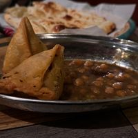 Samosas may have been sitting out for a while. the chickpea side sauce had incredible sweet flavors  at Pakwan in San Francisco