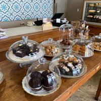 Muffins, brownies, croissants... at La Besnéta in Barcelona