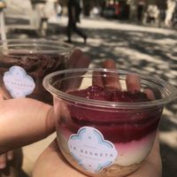 best vegan cakes and desserts  at La Besnéta in Barcelona