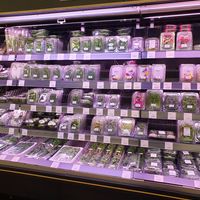 herbs and even edible flowers at Saruga Organic Supermarket 사러가 슈퍼마켓 in Seoul