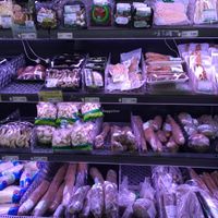 mushrooms at Saruga Organic Supermarket 사러가 슈퍼마켓 in Seoul