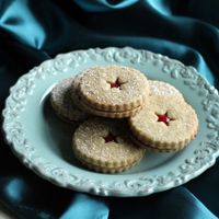 Raspberry filled linzer cookies at Two Daughters Bakeshop in North Vancouver