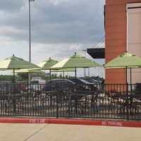 outdoor dining at Salata in Katy