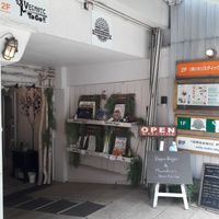 Outside of shop at Veganic To Go in Tokyo