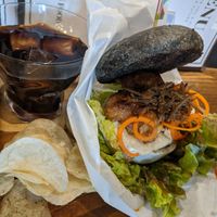 Teriyaki burger at Veganic To Go in Tokyo