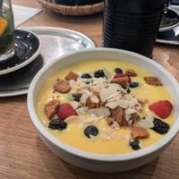 Golden milk bowl - nicht ganz mein Fall, sehr süß at Woodrich in Darmstadt