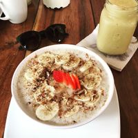 Oatmeal and smoothie at Bio-Organicos in Playa Del Carmen