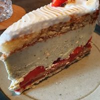 vegan strawberry-pistachio torte at Einzig in Bad Vilbel
