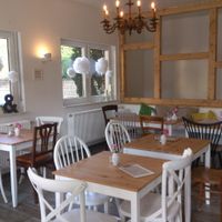 Nice inviting interior at Einzig in Bad Vilbel