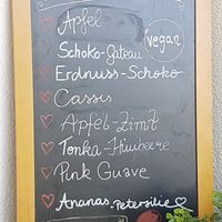 changing gelato menu - all vegan at Einzig in Bad Vilbel