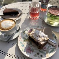 Schokoladenkuchen und Marmor-Kirsch-Streusel  at Einzig in Bad Vilbel