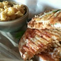 Sqauker Texas Ranger and vegan Mac n cheeze.  at The Nile in Mesa