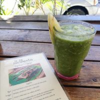 Jugo verde at Suculenta in Tulum