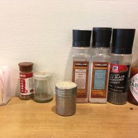 Toothpicks and seasonings at Ching Su - 清蔬 Fresh Choice in Taichung