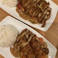 Vegane Ente mit Erdnusssoße  at Sampan in Frankfurt