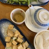 Frittierter Tofu und Edamame  at Sampan in Frankfurt