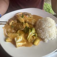„Rind“ mit Gemüse in Curry Soße    at Sampan in Frankfurt