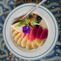 Smoothie bowl at FatCat in Pai