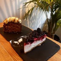 Carrot cake and cheesecake  at daTerra - Baixa in Porto