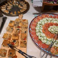 Focaccia and tomato salad at daTerra - Baixa in Porto