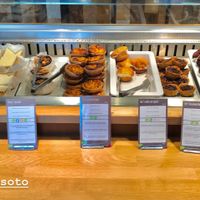Non vegan sweet options at BRU - EXKi - TA in Zaventem